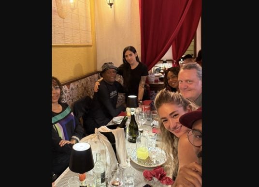Samuel L. Jackson verzückt seine Lieblings-Pizzeria auf Gran Canaria