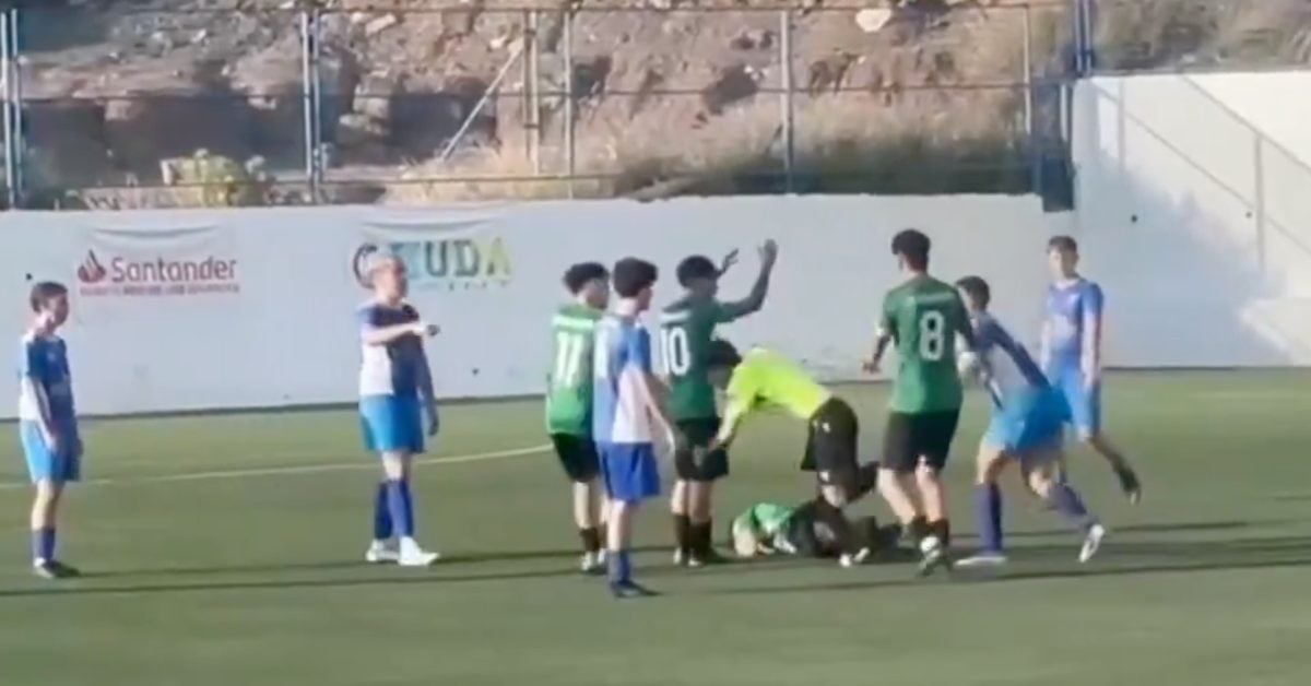 Teneriffa: Schiedsrichter wird bei Jugend-Fußballspiel attackiert (mit Video)