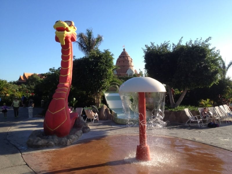 In "Sawasdee" hat der Siam Park einen schönen Platz zum Toben und spielen für die Kleinsten geschaffen. Vier Wasserrutschen und diverse Spielmöglichkeiten warten auf die jüngsten Gäste. Foto: Johannes Bornewasser