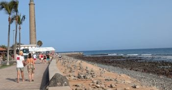 Steintürme Boulevard Oasis Maspalomas Gran Canaria