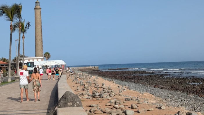 Steintürme Boulevard Oasis Maspalomas Gran Canaria