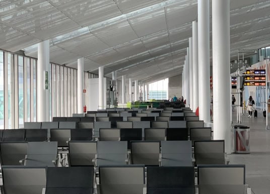 Teneriffa Süd Flughafen Terminal 2 Wartebereich