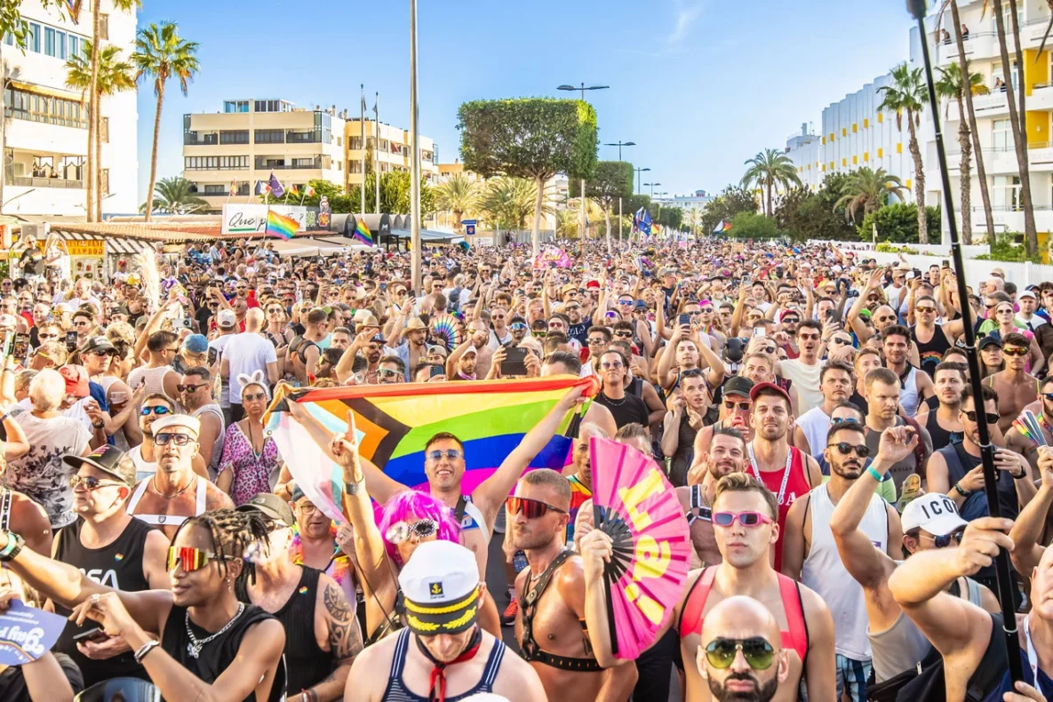 Winter Pride: Monday Live Show im Yumbo