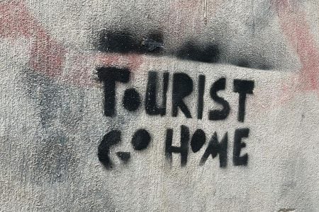 Tourists go home Kanaren Teneriffa
