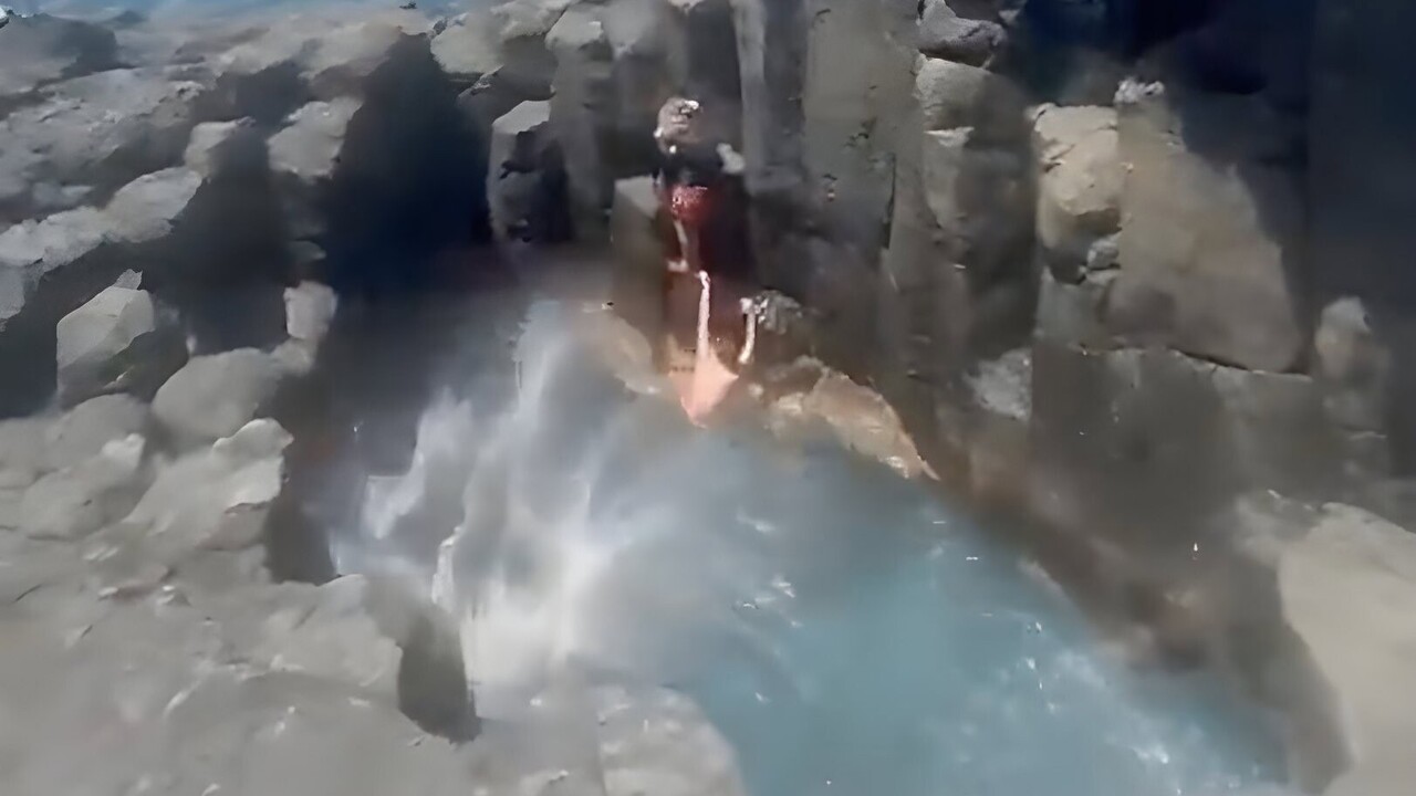 Trotz Sperrung: Video zeigt schweren Bade-Unfall auf Teneriffa