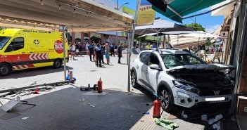 Unfall Fuerteventura Corallejo Auto Menschenmenge Bomberos