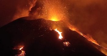 Vulkanausbruch La Palma Lava Nacht Tacande