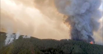 Waldbrand Teneriffa Flammen Rauch 08-2023
