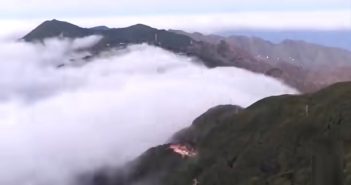 Wolkenwasserfall La Palma