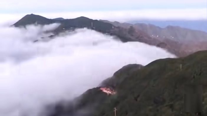 Wolkenwasserfall La Palma