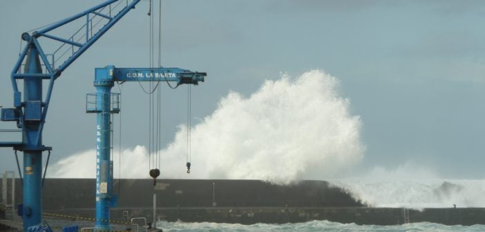 Wellen Sturm Teneriffa Puerto Hafen